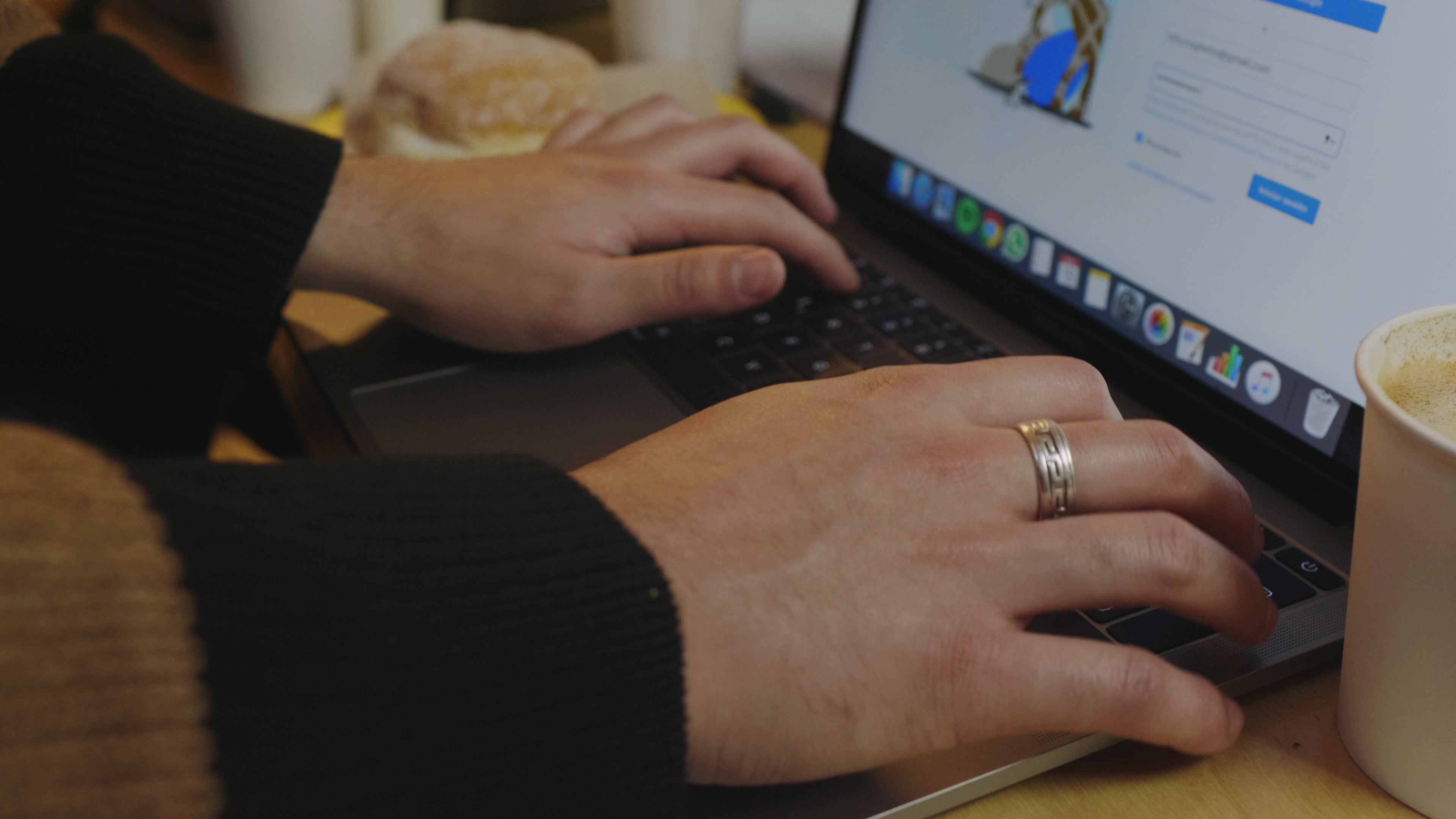 Удаление профиля во «ВКонтакте» с компьютера